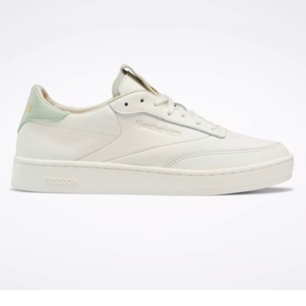 New Reebok Women’s Club C Clean Sneaker white/green